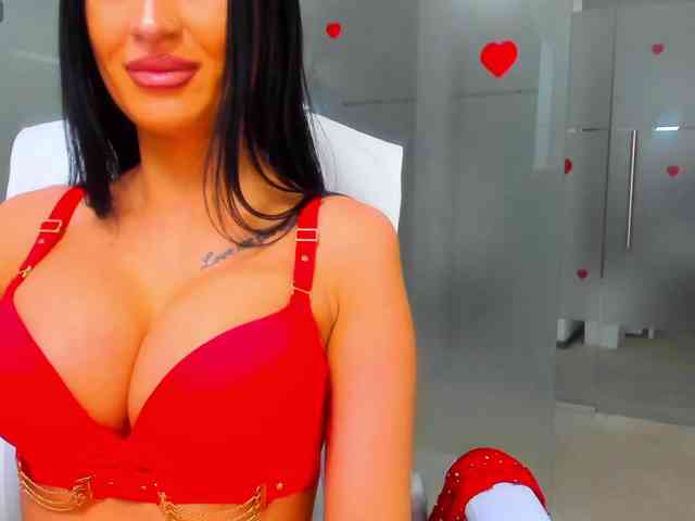 queenrafaelle Live Webcam on BongaCams