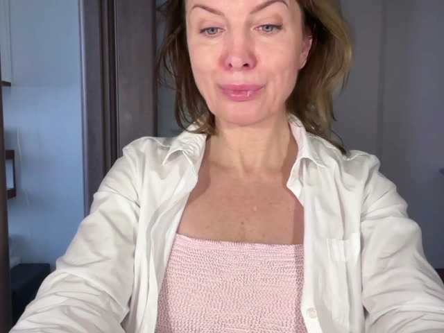 RachellHot's BongaCams show and profile