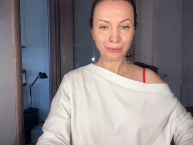 RachellHot's BongaCams show and profile