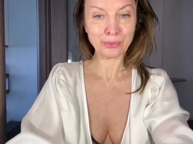 RachellHot's BongaCams show and profile