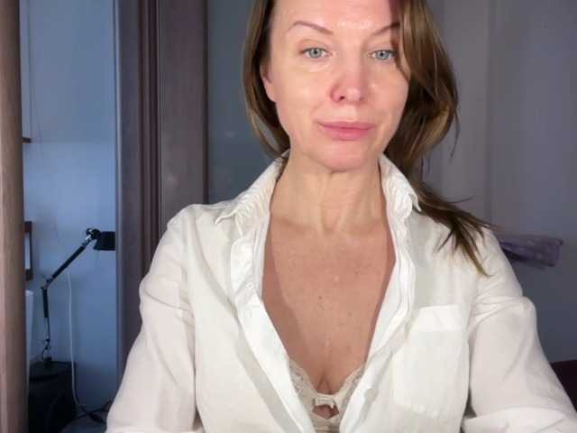 RachellHot's BongaCams show and profile