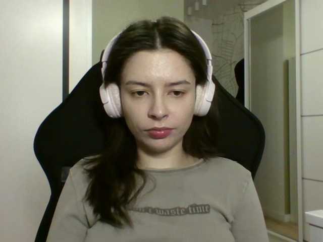 LariceHoney's BongaCams show and profile