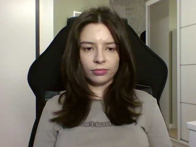 LariceHoney's BongaCams show and profile