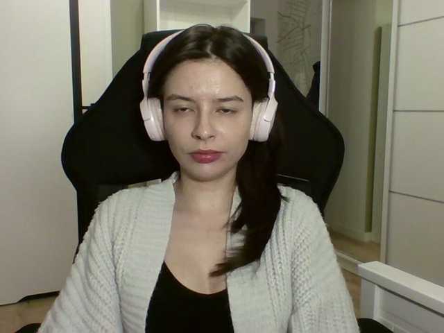 le modèle LariceHoney est en webcam porno dans un show sur le site bongacams, il possède les tags suivants: White/Caucasian,Brunette,Trimmed