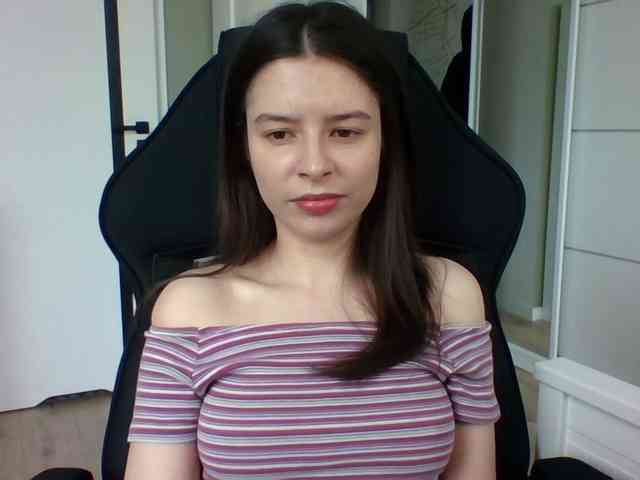 LariceHoney webcam