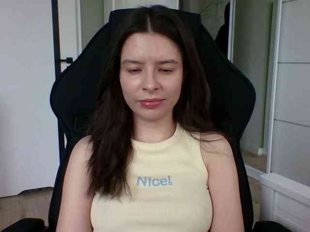 LariceHoney webcam