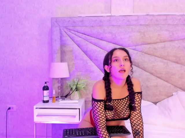 Sex chat with SaraRossi — Watch free online 18+