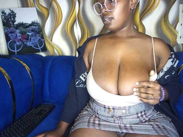 Spicydiva's BongaCams show and profile
