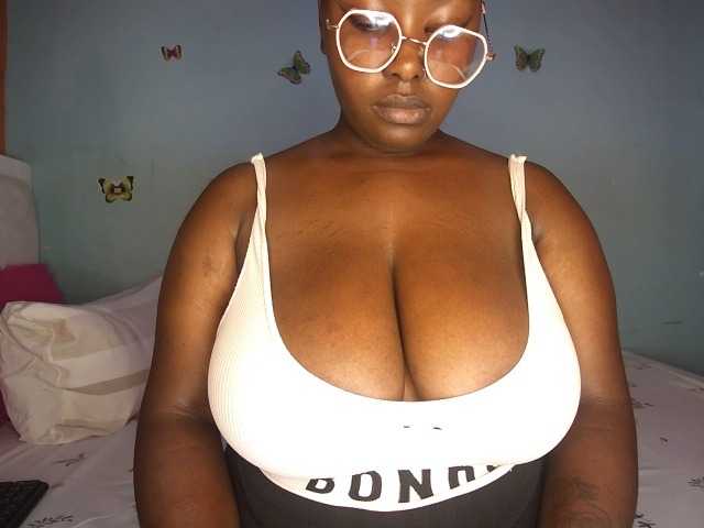 Spicydiva's BongaCams show and profile