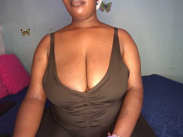 Spicydiva's BongaCams show and profile