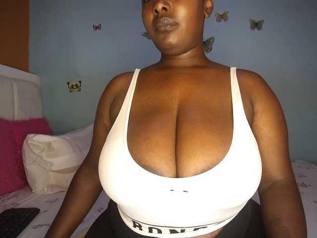 Spicydiva's BongaCams show and profile