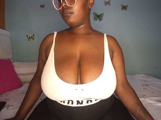 Spicydiva's BongaCams show and profile