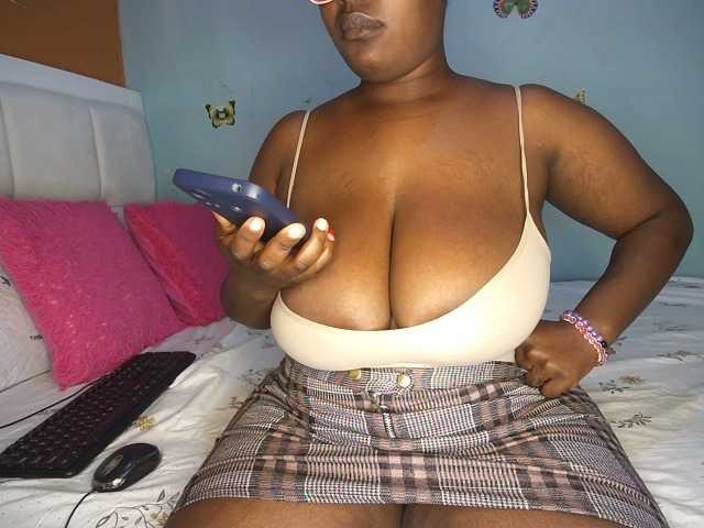 Spicydiva's BongaCams show and profile