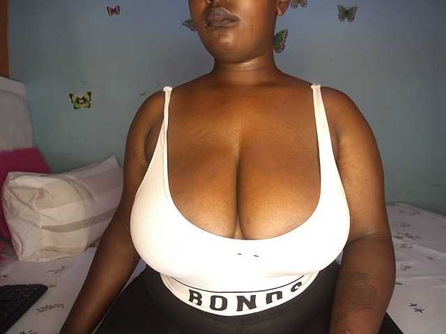 Spicydiva's BongaCams show and profile