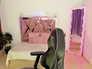 BABYVENU-TAY Porn Show