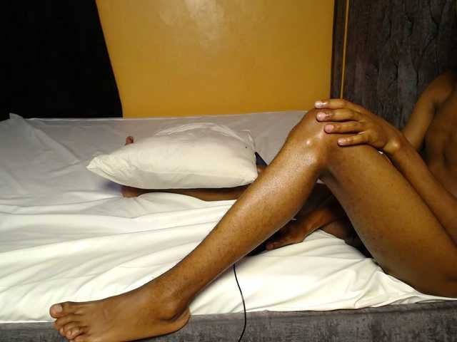 WizzyandJill's BongaCams show and profile