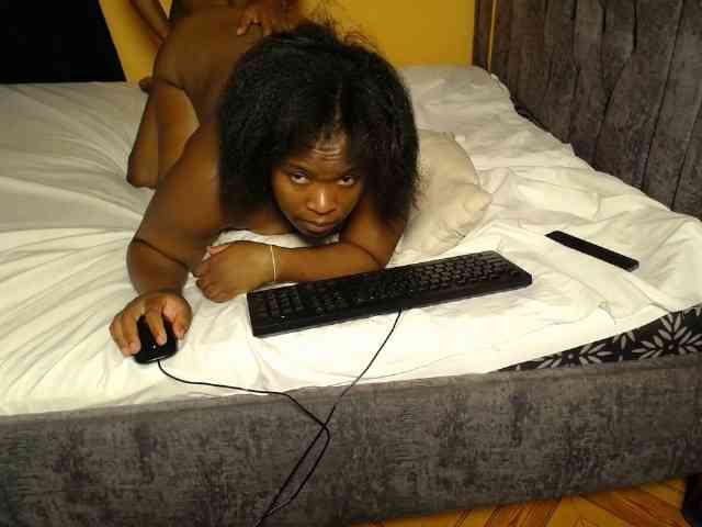 Wizzy_And_Jill webcam