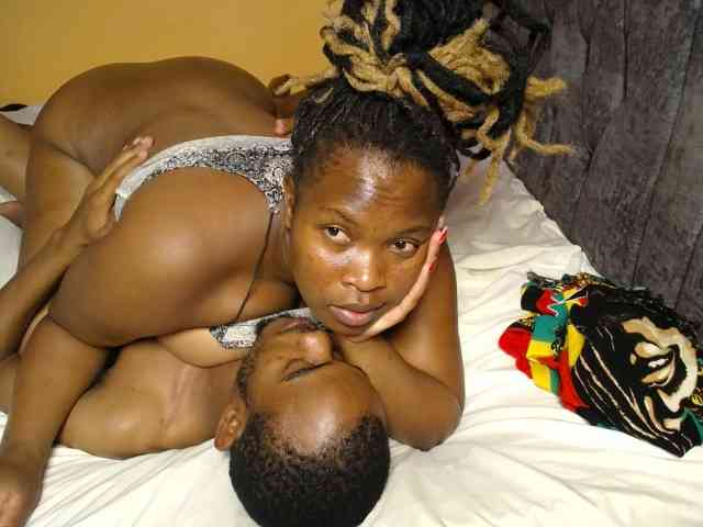 Wizzy_And_Jill webcam