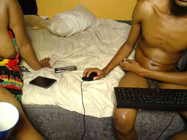 Wizzy_And_Jill webcam