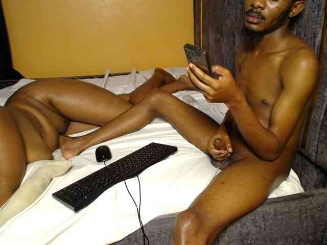 Wizzy_And_Jill webcam