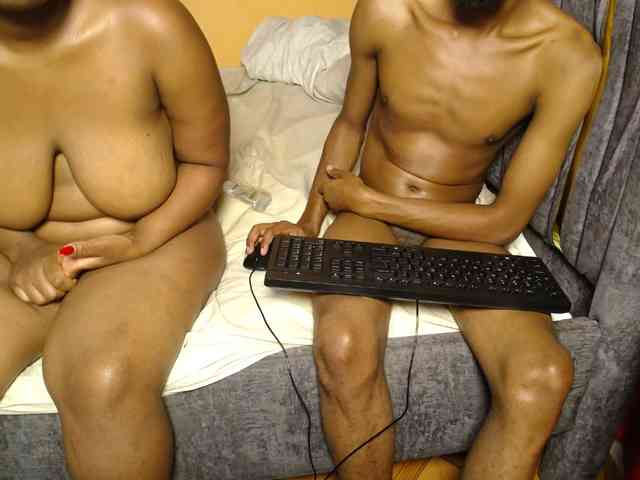 Wizzy_And_Jill webcam