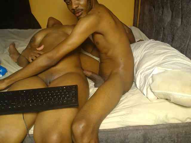 Wizzy_And_Jill webcam