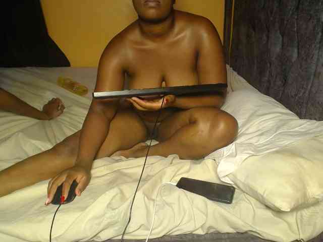 Wizzy_And_Jill webcam