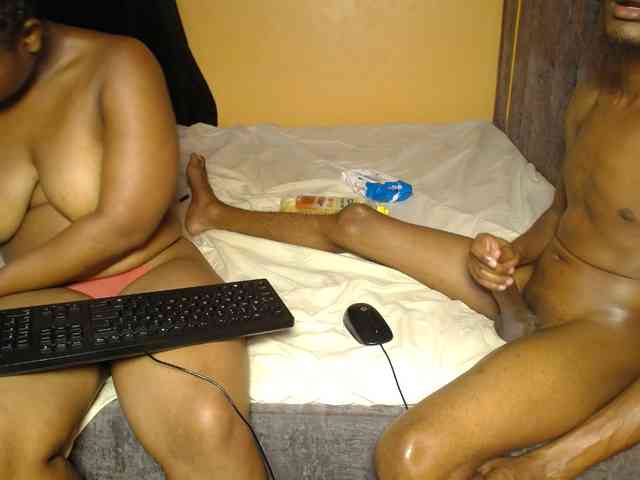 Wizzy_And_Jill webcam