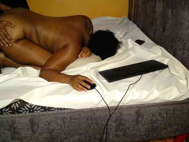 Wizzy_And_Jill webcam