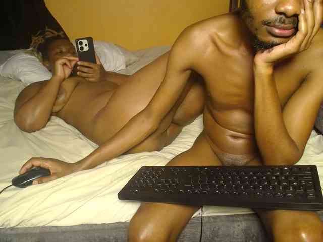 Wizzy_And_Jill webcam