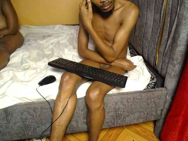 Wizzy_And_Jill webcam