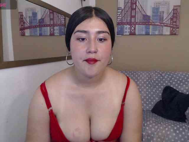 doll-soofiaahx webcam