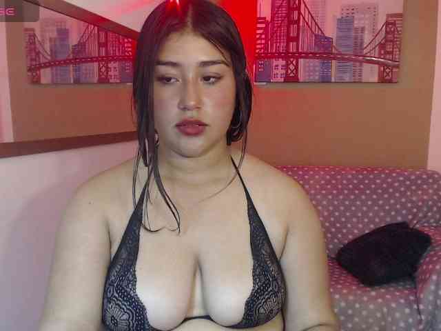 doll-soofiaahx webcam