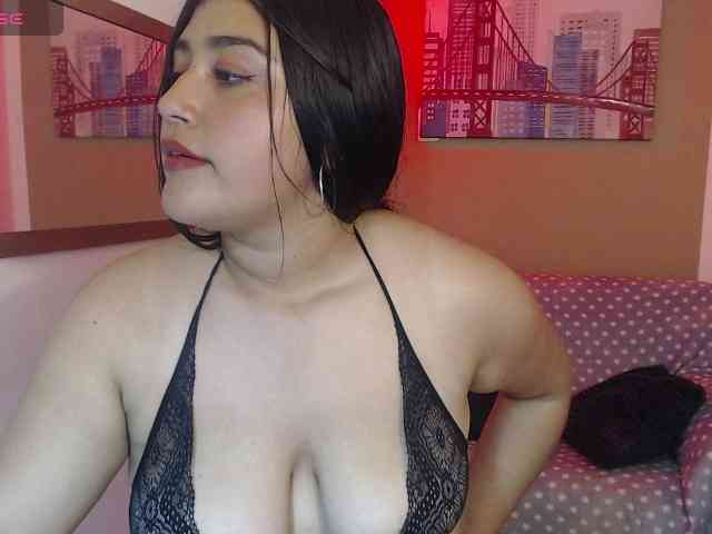 doll-soofiaahx webcam