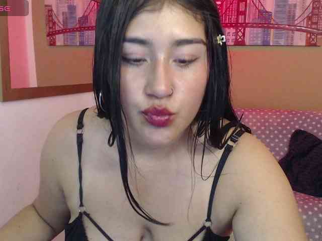 doll-soofiaahx webcam