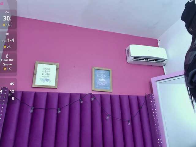 Rizantella's BongaCams show and profile