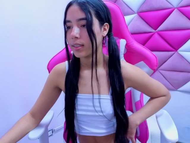 Liavelvet's BongaCams show and profile