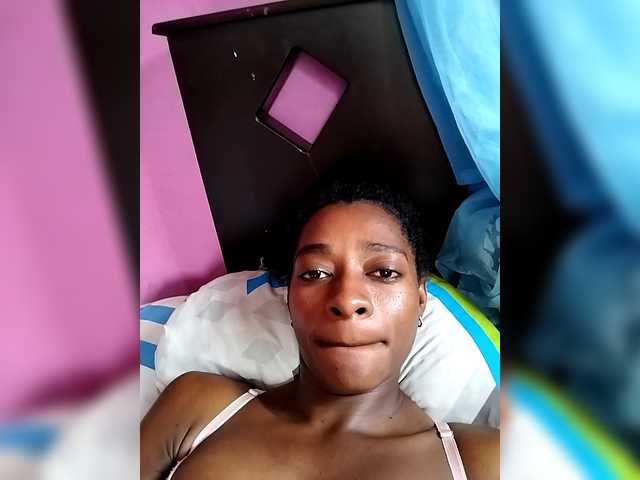 natali09 – webcam model profile photo