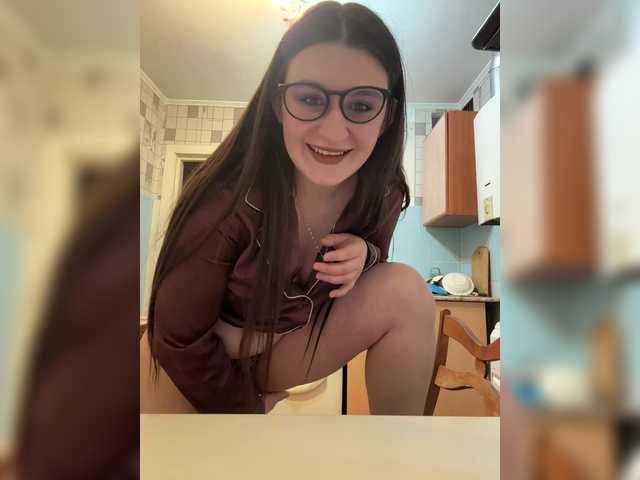 Aimi's BongaCams show and profile