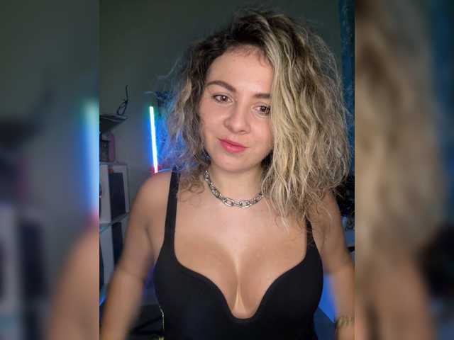 ProseccoMood's BongaCams show and profile