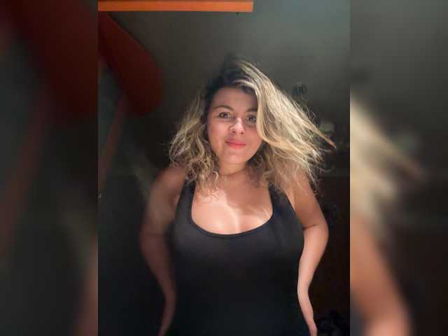 ProseccoMood – webcam model profile photo