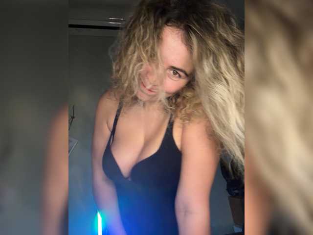 ProseccoMood's BongaCams show and profile