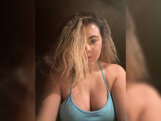 ProseccoMood's BongaCams show and profile