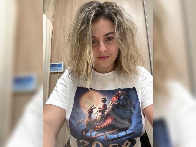 ProseccoMood's BongaCams show and profile