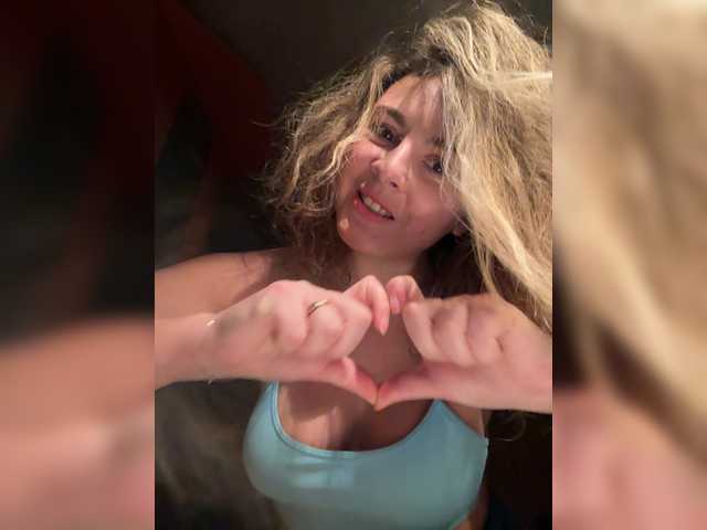 ProseccoMood's BongaCams show and profile