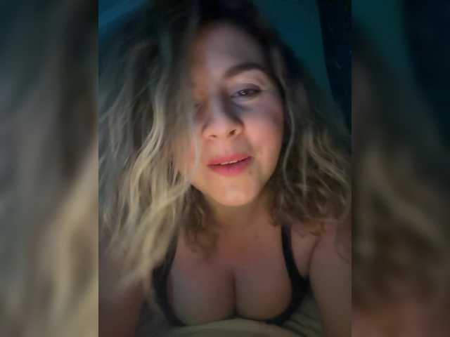 ProseccoMood's BongaCams show and profile