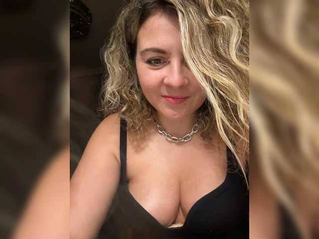 ProseccoMood's BongaCams show and profile