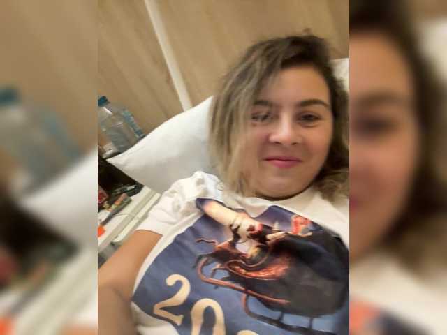 ProseccoMood's BongaCams show and profile