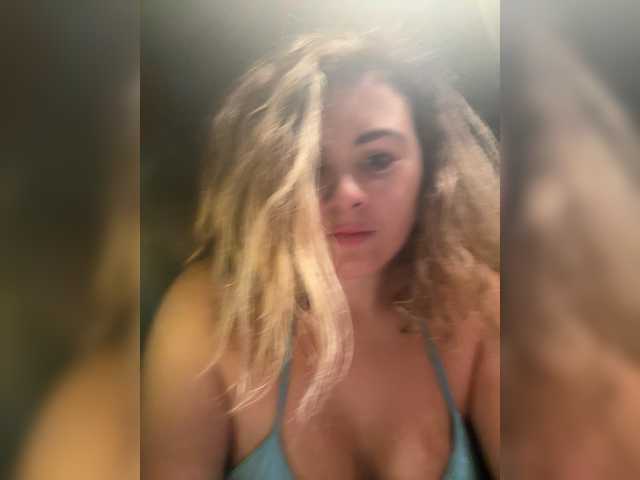 ProseccoMood's BongaCams show and profile