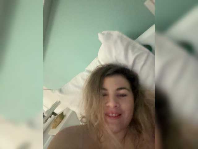 ProseccoMood's BongaCams show and profile